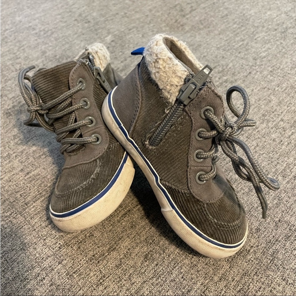 Gap corduroy high top shoes